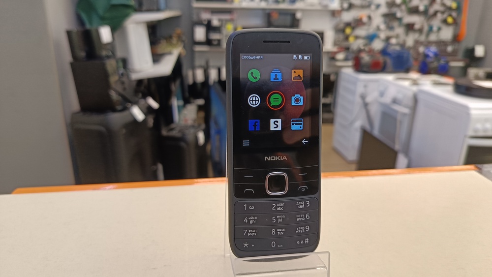Мобильный телефон Nokia 225
