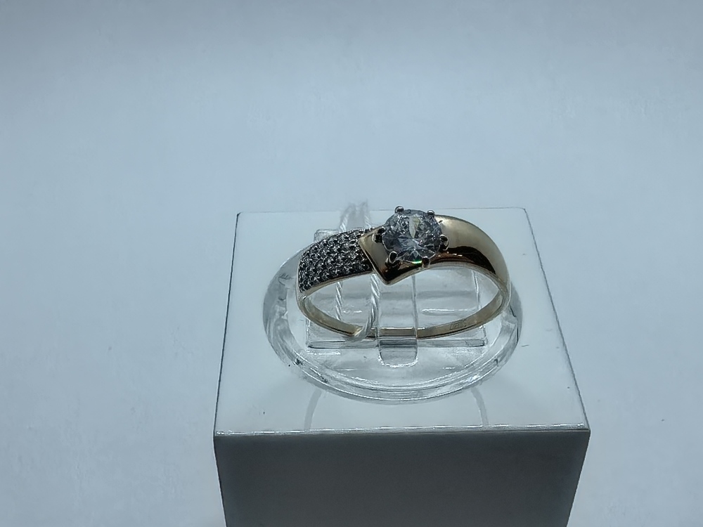 КОЛКМИ585 КОЛЬЦО С КАМНЯМИ (Au 585)