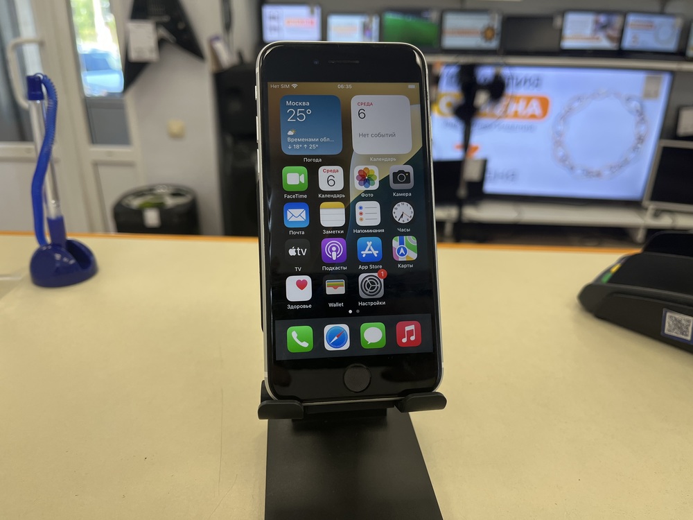 Смартфон Apple iPhone SE 2020 128Gb