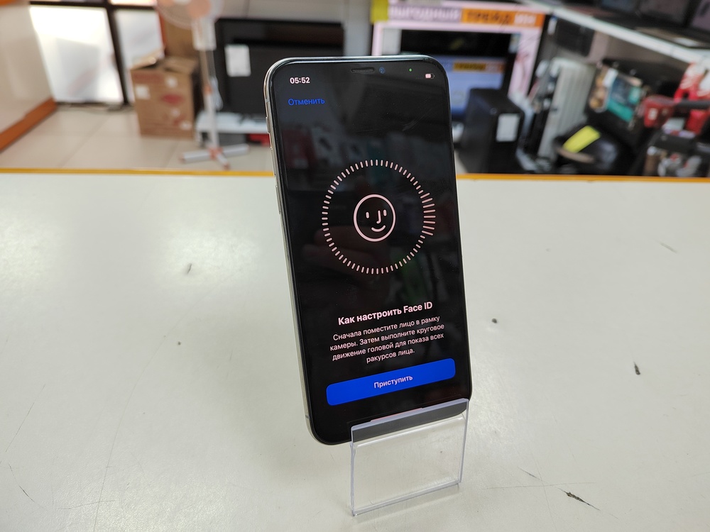 Смартфон Apple iPhone X 64Gb