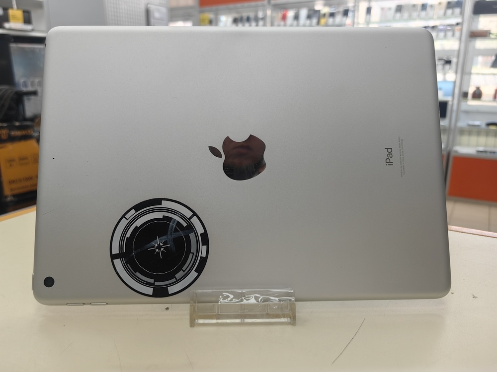 Планшет Apple iPad 9 64 ГБ (2021 A2602 (Wi-Fi)