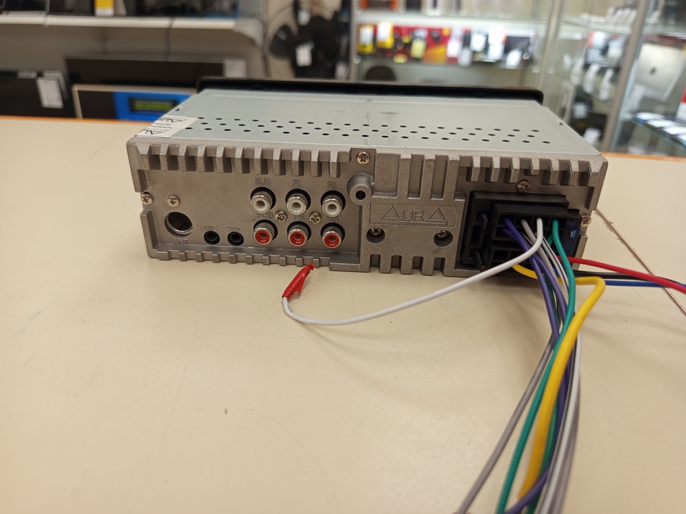 Автомагнитола Aura AMH-77DSP