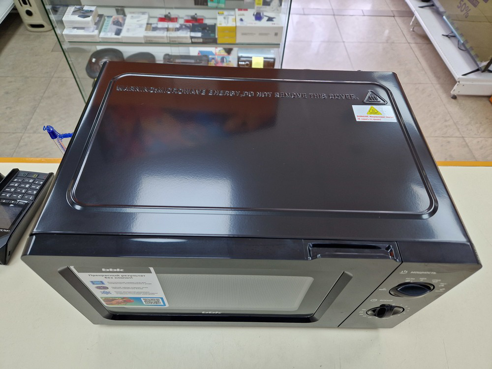 Микроволновая печь BBK 17MWS-782M/B