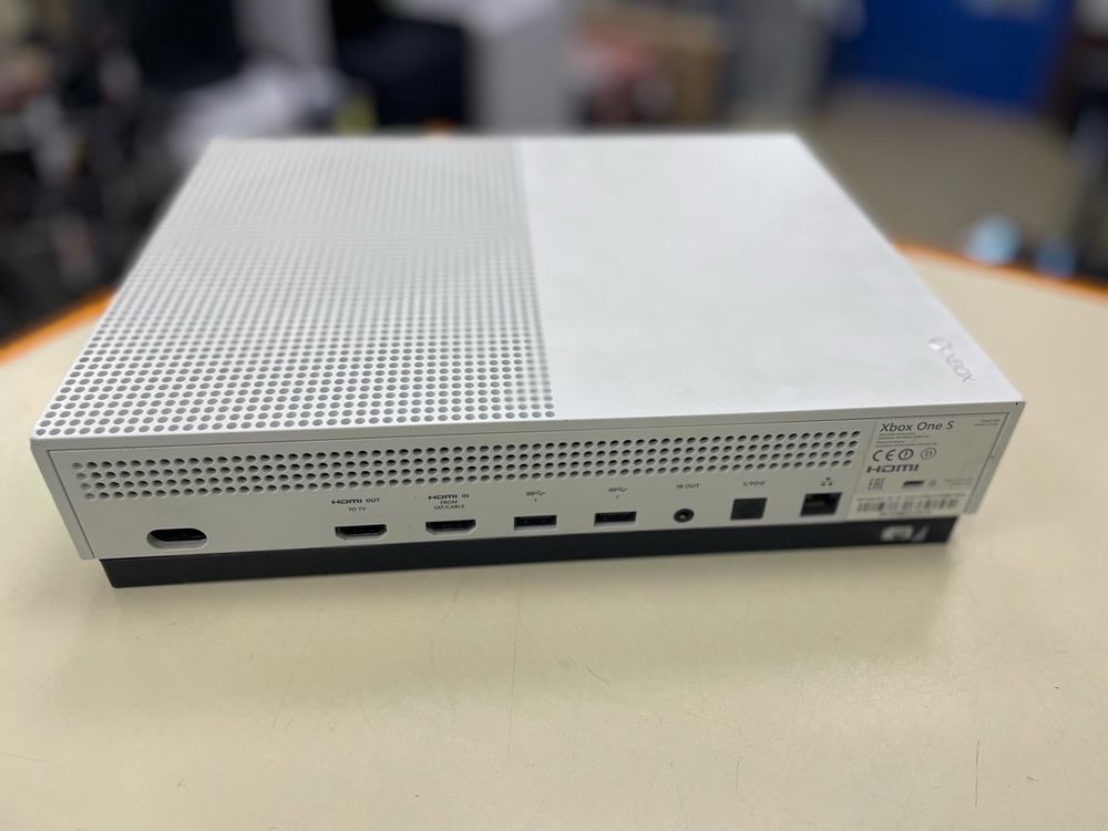 Игровая приставка Xbox One S 500Gb