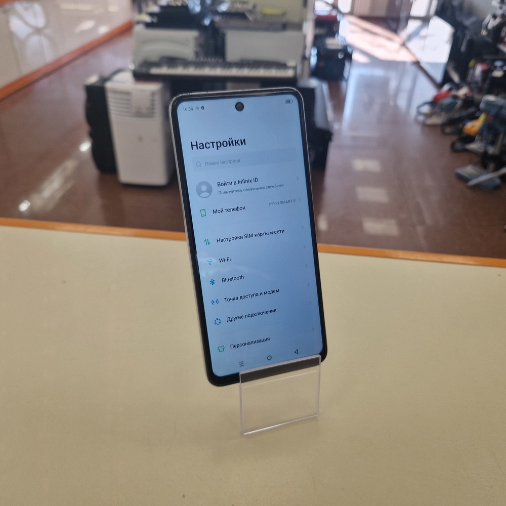 Смартфон Infinix Smart 8 4/128