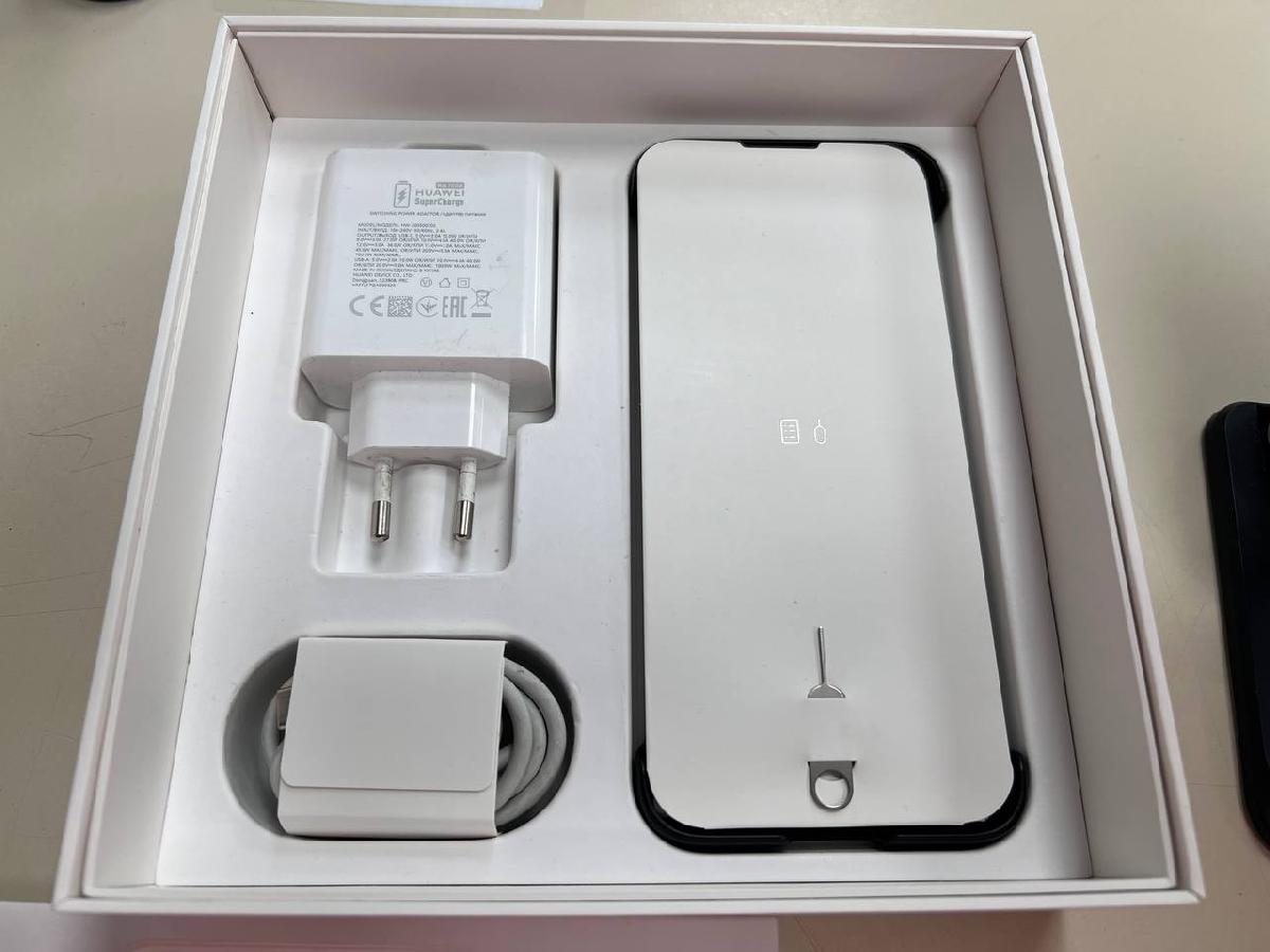 Смартфон Huawei Pura 70 Ultra 16/512