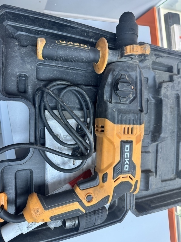 Перфоратор Deko DKH1100W