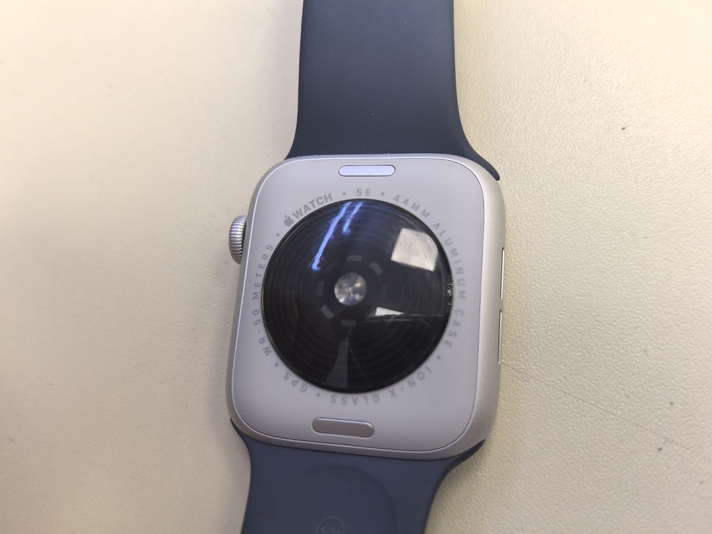 Смарт-часы Apple Watch SE 2022 44mm