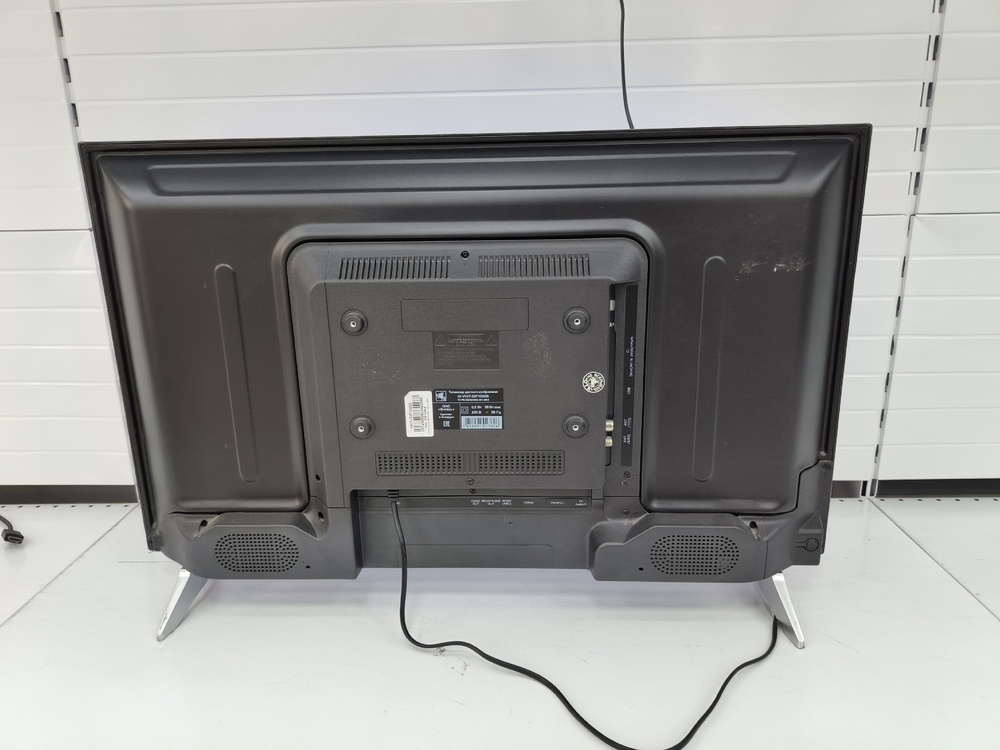 LED Телевизор HI VHIT-32F102SS