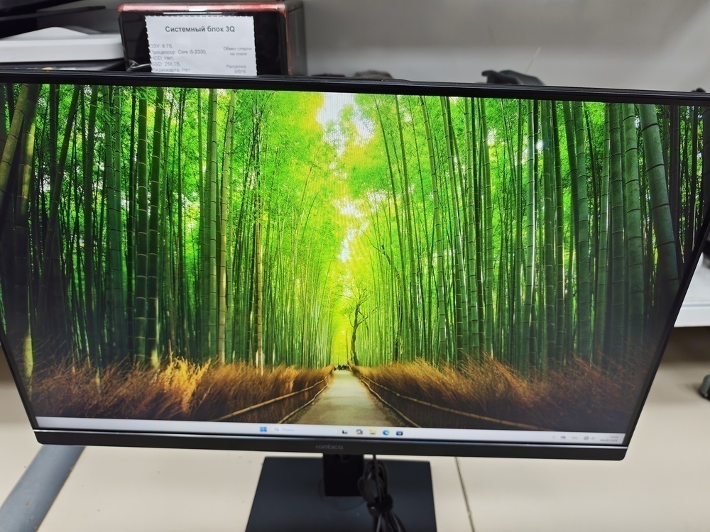 Моноблок Roverbook Helios; Core i3-10100, Intel UHD Graphics 630, 8 Гб, 256 Гб, Нет