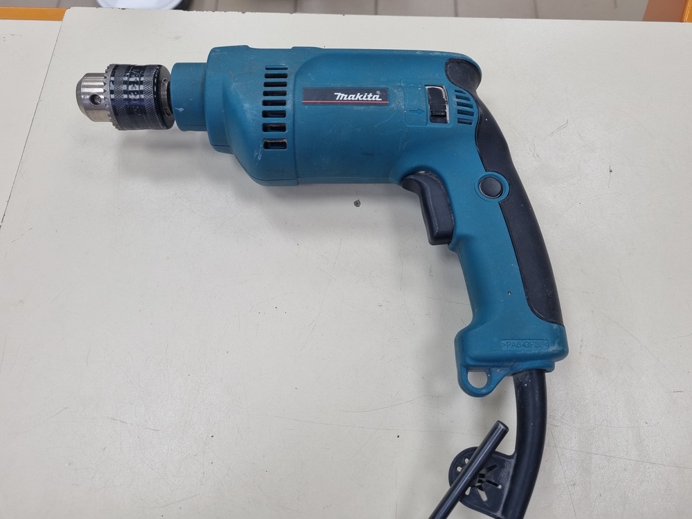 Дрель Makita HP 1620