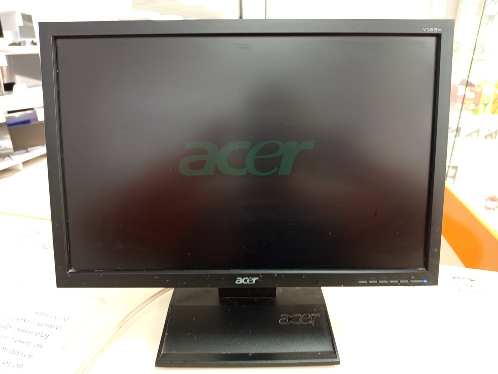 Монитор Acer P193W