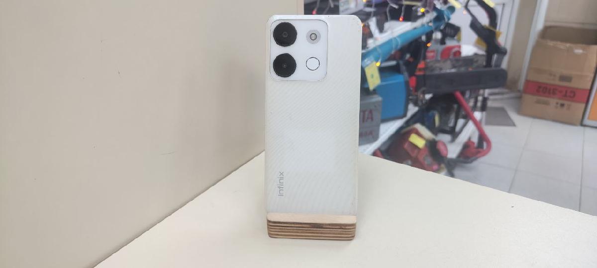 Смартфон Infinix Smart 7 3/64