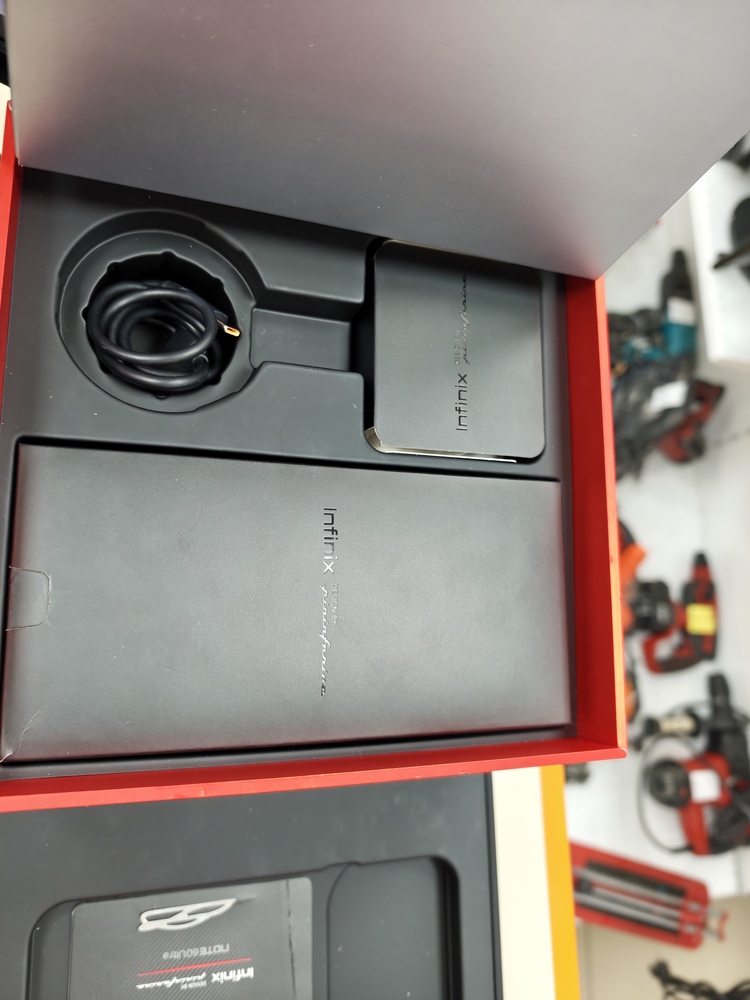 Смартфон Infinix Note 60 Ultra 12/512