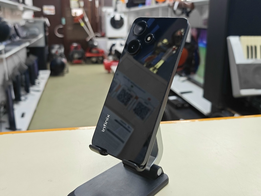 Смартфон Infinix HOT 30i 8/128