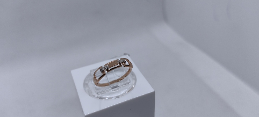 004001-1102 КОЛЬЦО С КАМНЯМИ (Au 585)