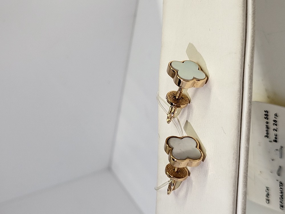 02376П СЕРЬГИ ПУСЕТЫ с камнем (Au 585)