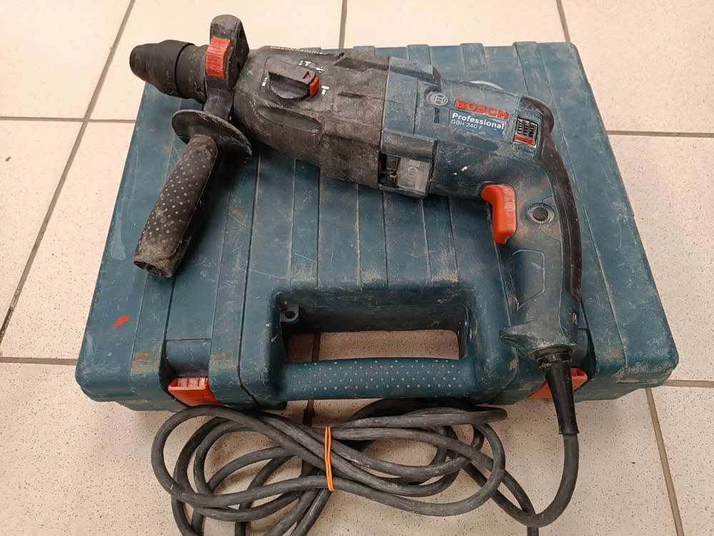 Перфоратор Bosch GBH 240 F;