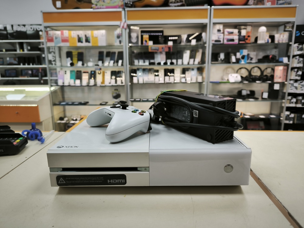 Игровая приставка Xbox One 500Gb