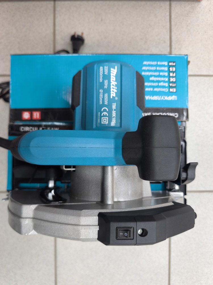 Дисковая пила Makita 