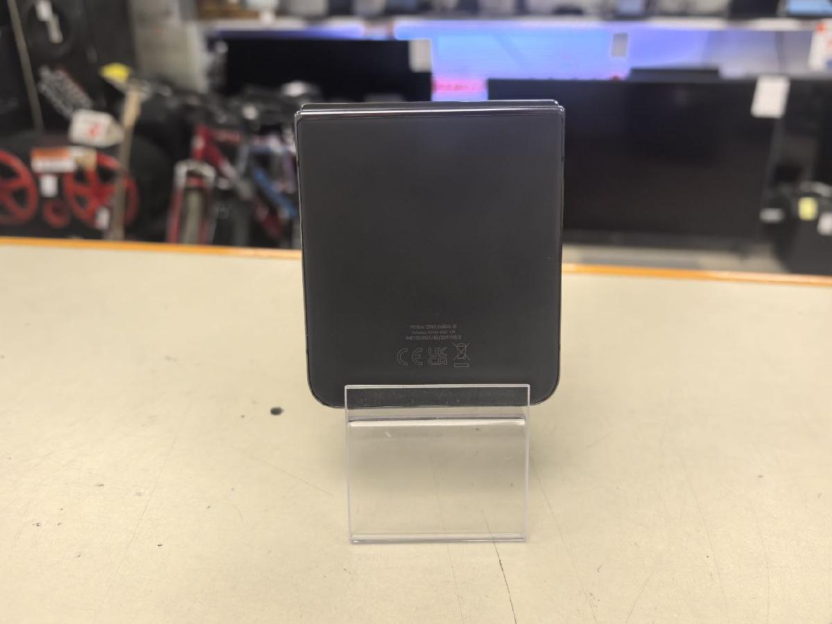 Смартфон Samsung Galaxy Z Flip 4 8/256