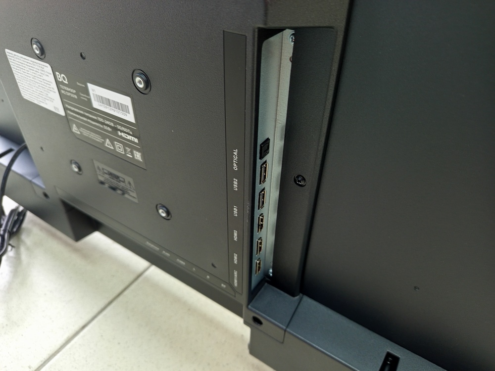 LED Телевизор BQ 32FS01B