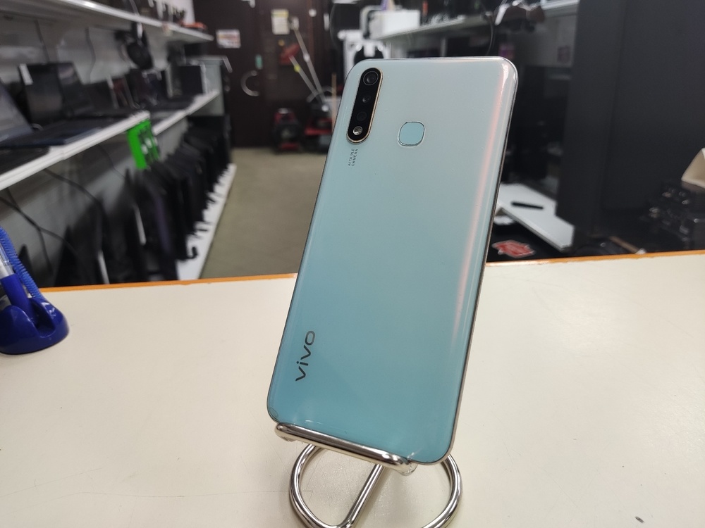 Смартфон Vivo 1915 4/128