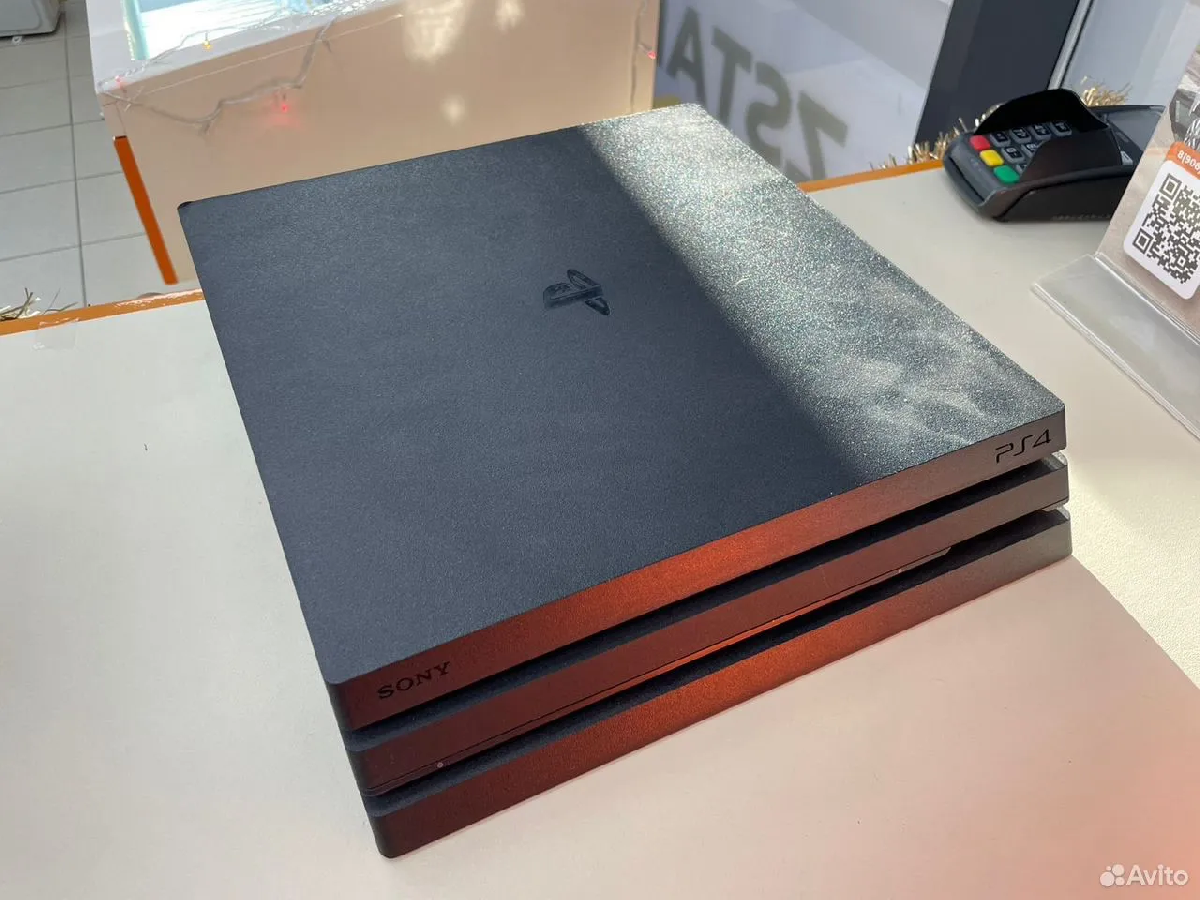 Игровая приставка PlayStation 4 Pro 1Tb