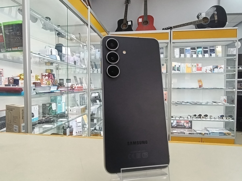 Смартфон Samsung Galaxy S25 FE 8/256