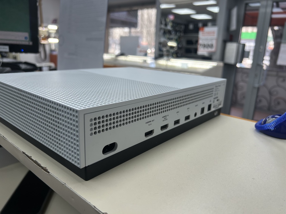 Игровая приставка Xbox One S 500Gb
