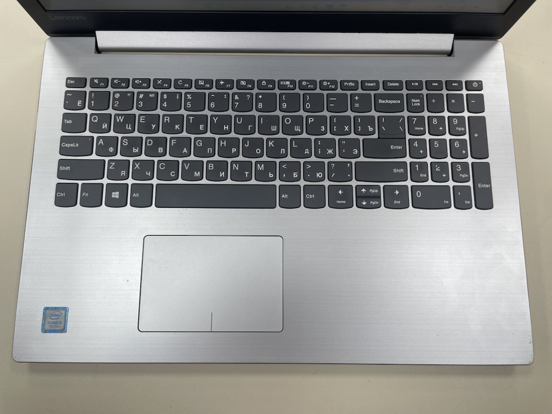Ноутбук Lenovo; Core i5-7200U, GeForce 940MX, 8 Гб, 240 Гб, 1 Tb