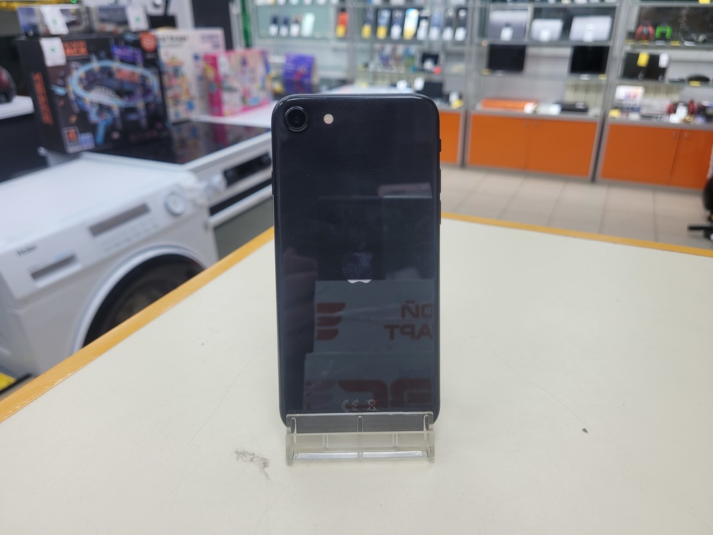 Смартфон Apple iPhone SE 2020 64Gb