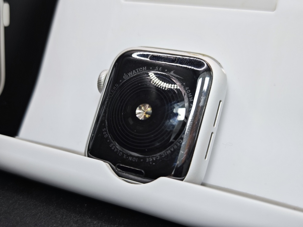 Смарт-часы Apple Watch SE 2020 40mm