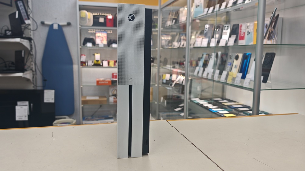 Игровая приставка Xbox One S 500Gb