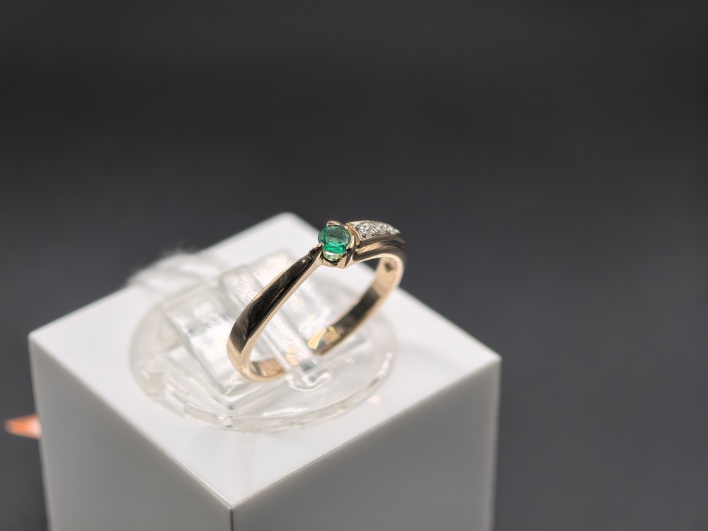 КОЛКМИ585 КОЛЬЦО С КАМНЯМИ (Au 585)