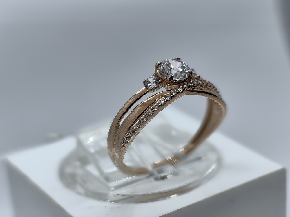 КОЛКМИ585 КОЛЬЦО С КАМНЯМИ (Au 585) КОЛКМИ585 КОЛЬЦО С КАМНЯМИ (Au 585)