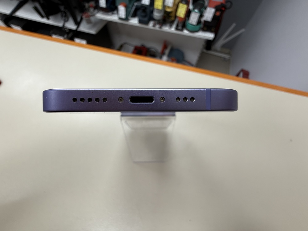 Смартфон Apple iPhone 12 64Gb