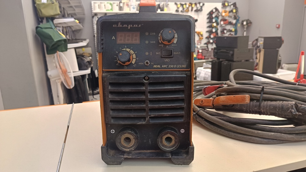 Сварочный аппарат Сварог REAL  ARC 250 D