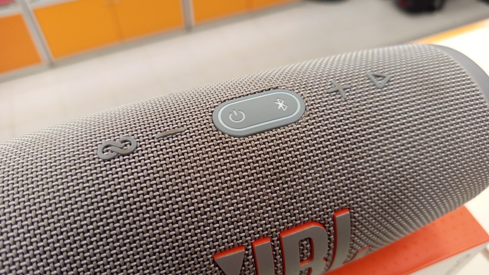 Портативная акустика JBL Charge 5