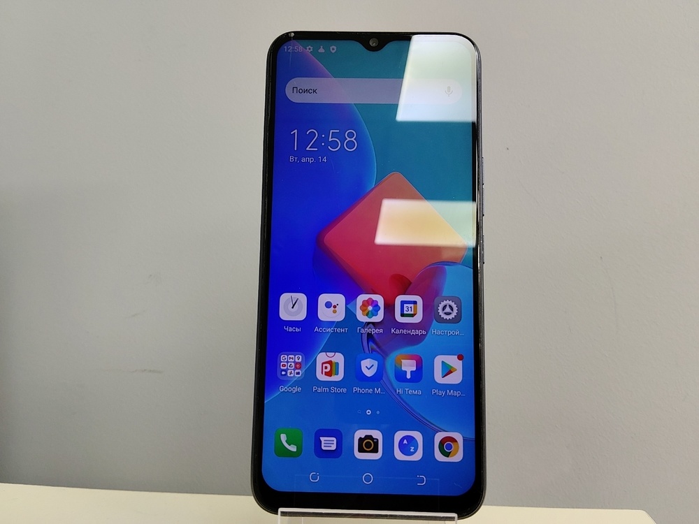 Смартфон Tecno Spark 8C 4/64