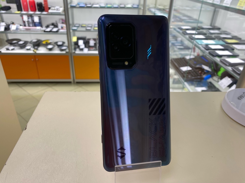 Смартфон Xiaomi BlackShark 5 8/128