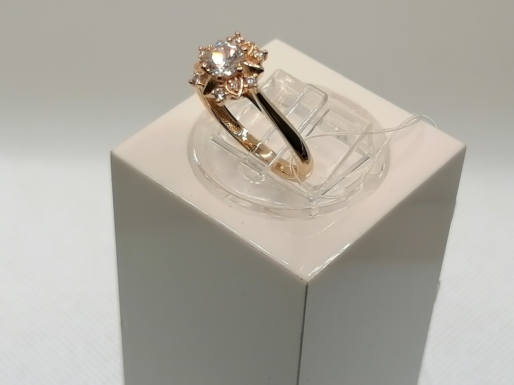 КОЛЬЦО С КАМНЯМИ (Au 585)