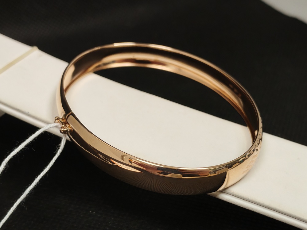 БРАСЛЕТ ЖЕСТКИЙ С АЛМАЗНОЙ ГРАНЬЮ (Au 585)