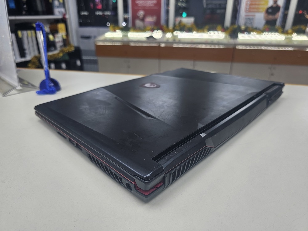 Ноутбук MSI; Core i7-8750H, GeForce GTX 1050 4GB, 8 Гб, 500 Гб, Нет