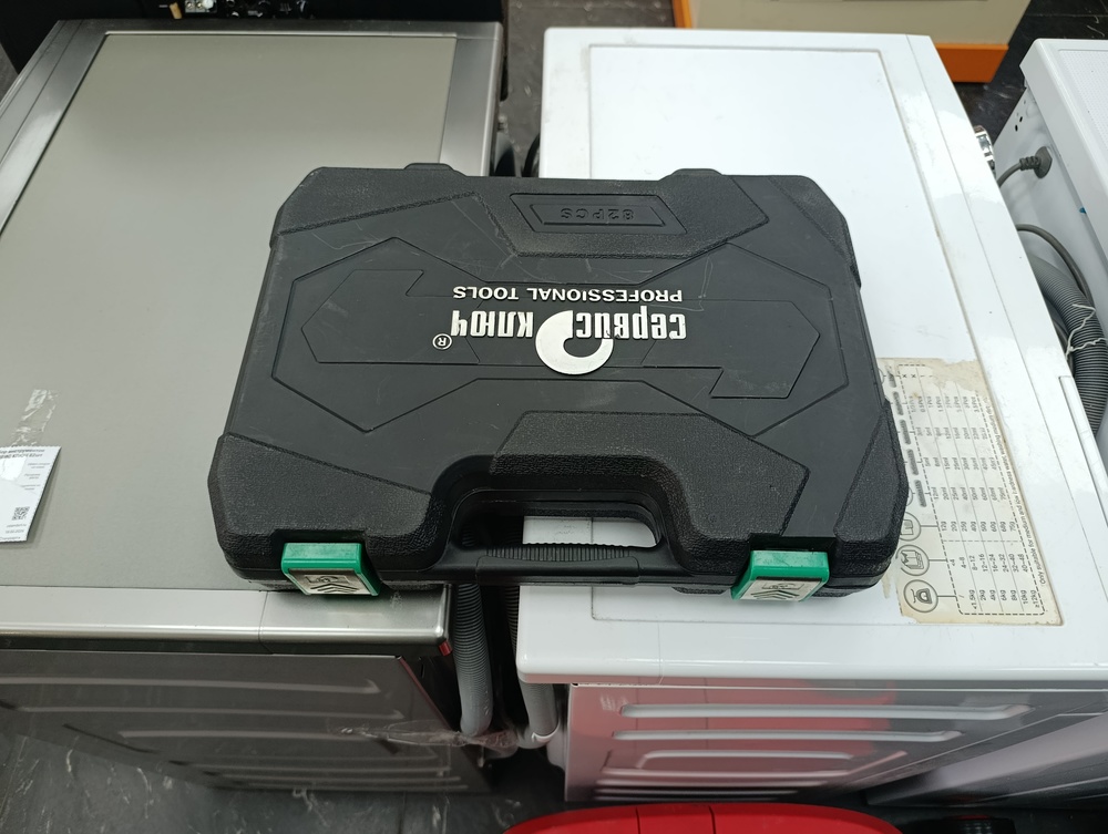 Набор инструментов СЕРВИС КЛЮЧ 82шт