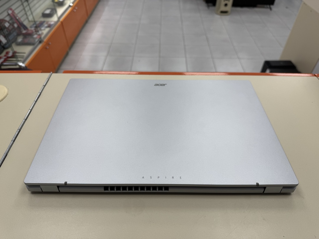 Ноутбук Acer; Ryzen 3 7320U, AMD Radeon (TM) Graphics, 8 Гб, 512 GB, Нет