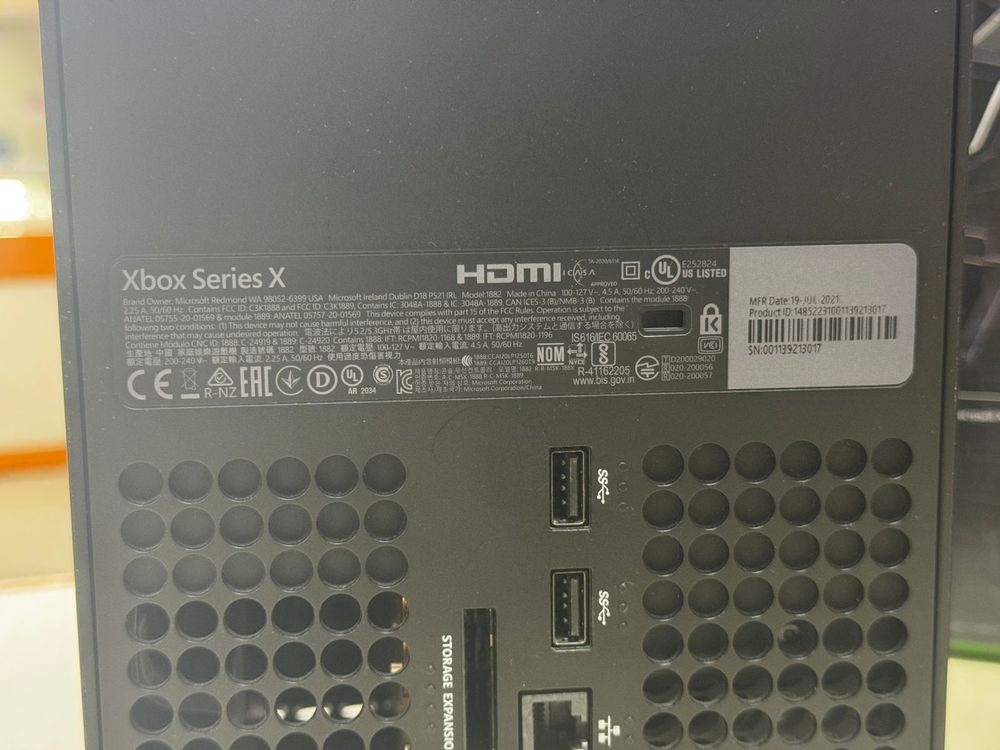 Игровая приставка Xbox Series X 1Tb