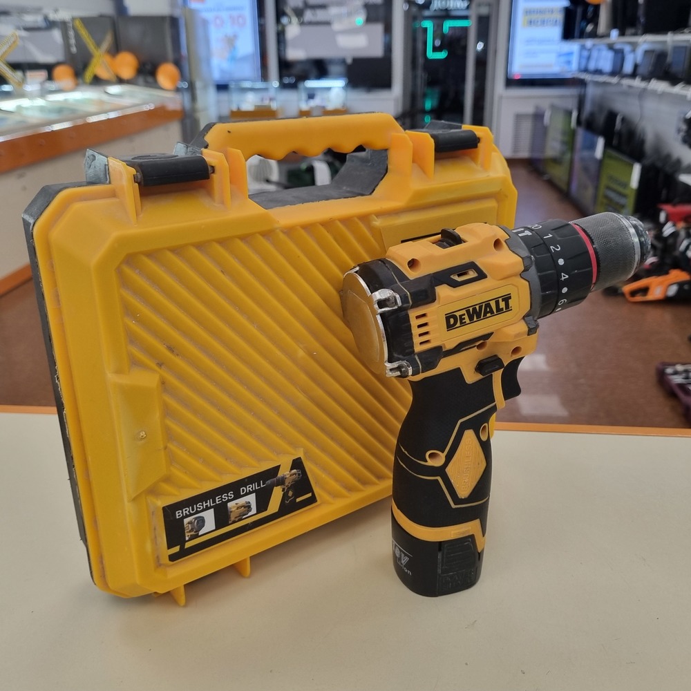 Шуруповерт Dewalt 18V XR; Шуруповерт Dewalt 18V XR;