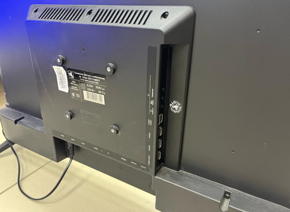 LED Телевизор HI VHIX-32F199MSA