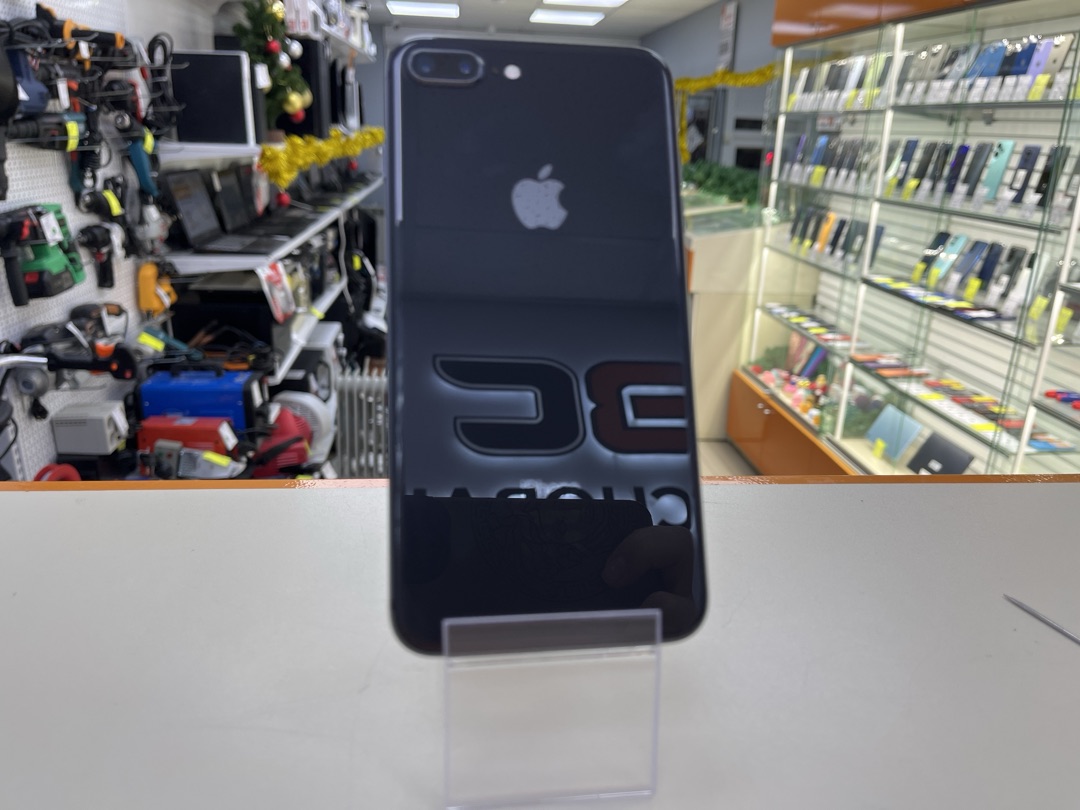 Смартфон Apple iPhone 8 Plus 128Gb